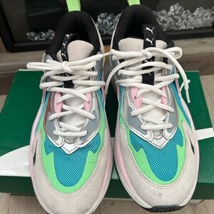 Women’s Puma Sneaker